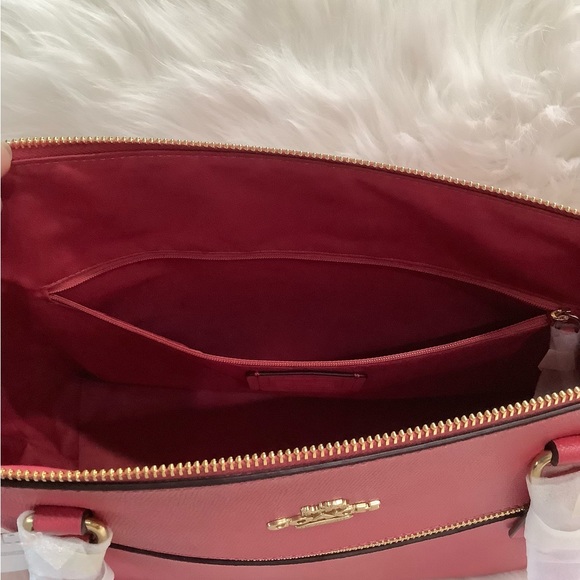 NEW COACH Gallery Tote 🍓Strawberry Haze - Picture 7 of 14